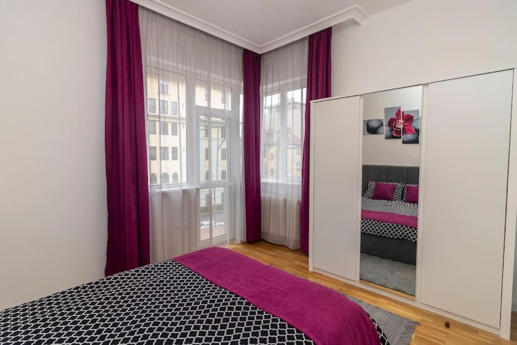 Spacious Aristocratic Apt. With A Colourful View Sofia Ngoại thất bức ảnh